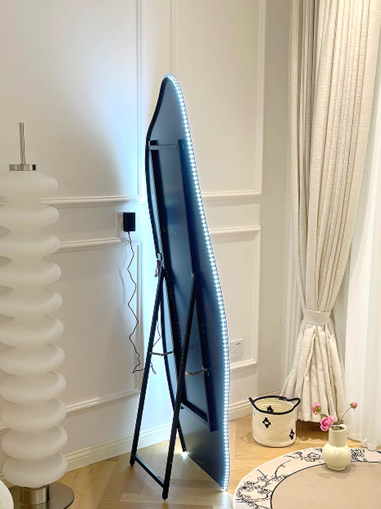 Espejo Led Cuerpo Pedestal 170x69 cm.